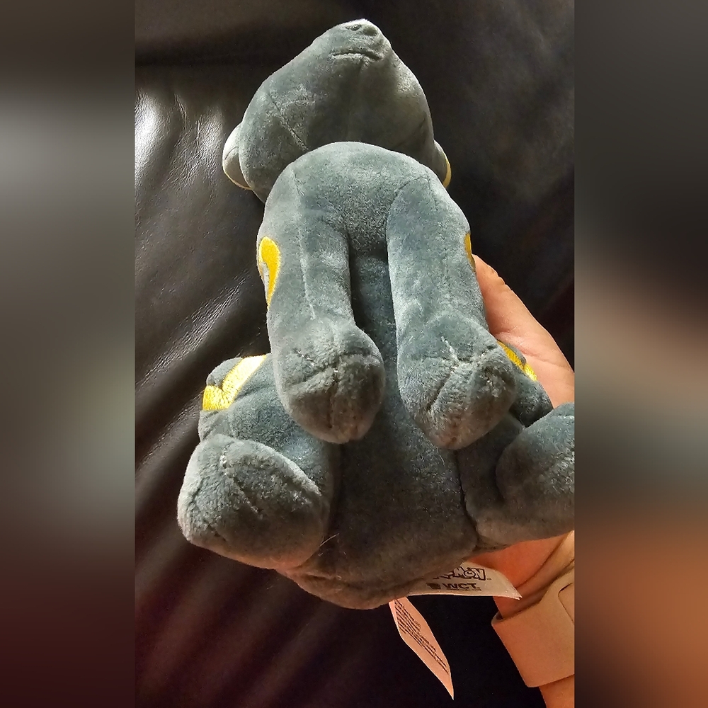Pokémon Umbreon Plush Toy 13 Inch Tall EUC - Picture 2 of 12